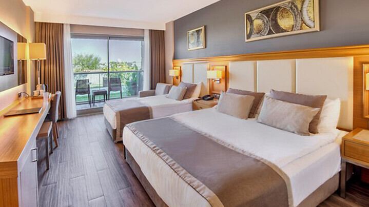 Aquasis De Luxe Resort & Spa